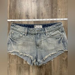 Free People size 25 shorts in EUC